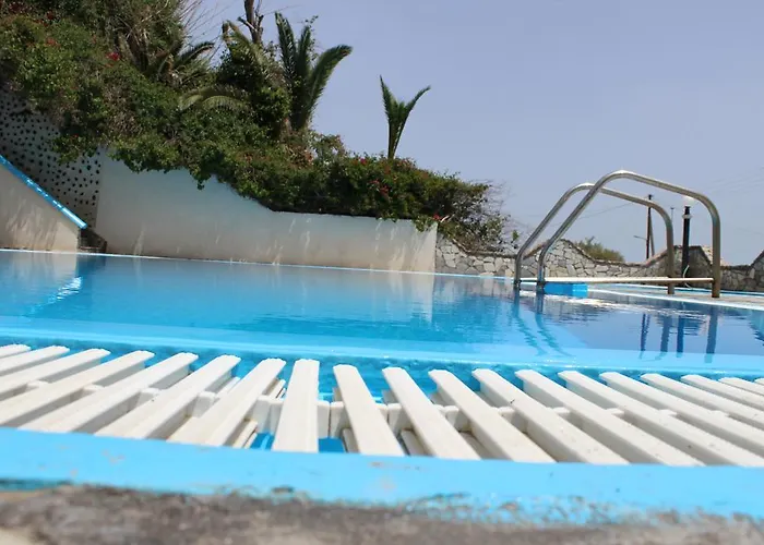 Porto Castello 3* Fira (Santorini)