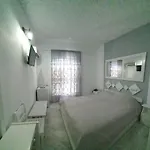 Porto Castello Hotel Firá