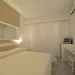 Porto Castello Fira (Santorini)