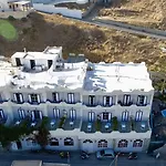 Hotell Porto Castello 3*