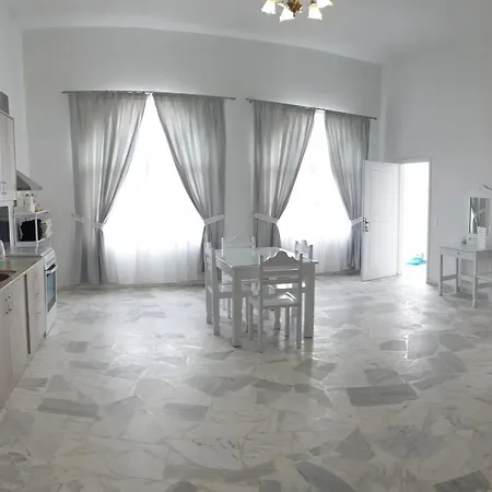 Hotel Porto Castello Fira (Santorini)