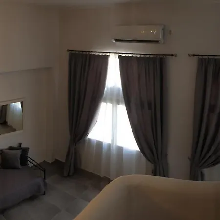 포르토 카스텔로 산토리니