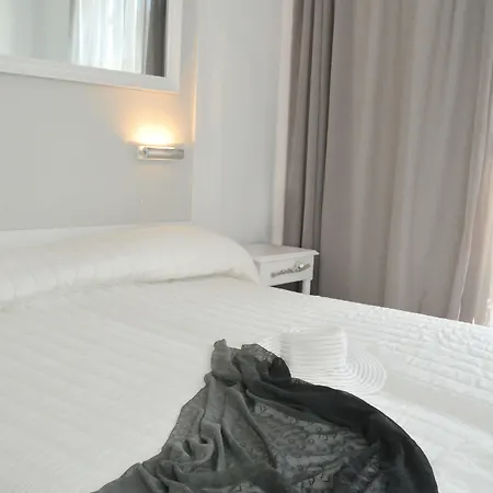 Porto Castello מלון