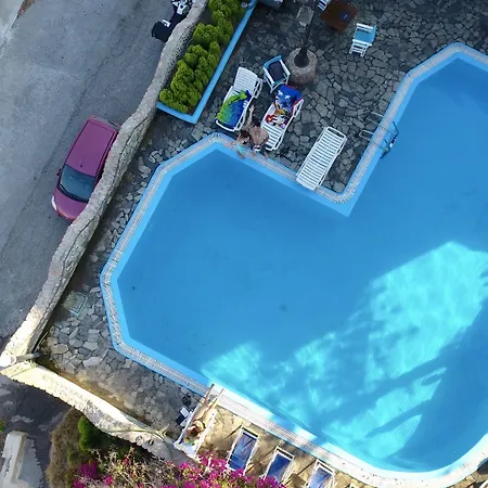 Porto Castello 3*