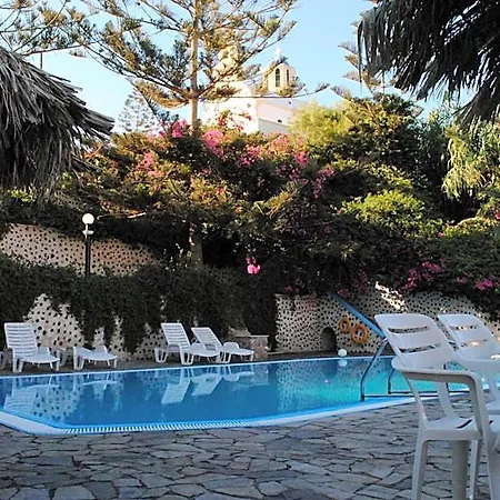 Szálloda Porto Castello 3*