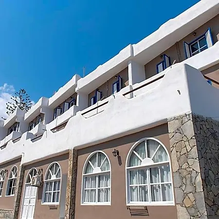 Porto Castello Szálloda 3*