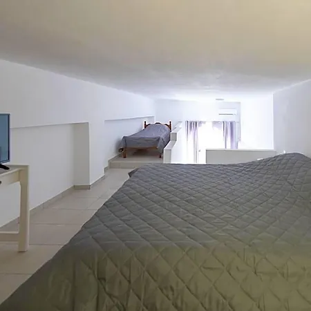 Szálloda Porto Castello 3*