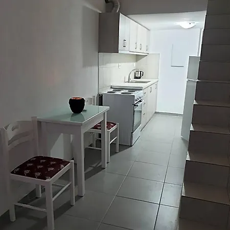 Porto Castello 3* Fira (Santorini)