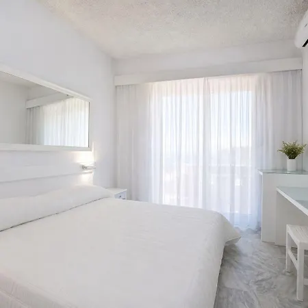 Porto Castello Hotel 3*