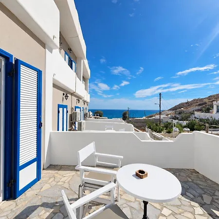 Porto Castello 3* Fira (Santorini)