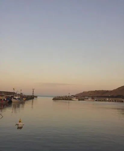 Porto Castello Отель Тира