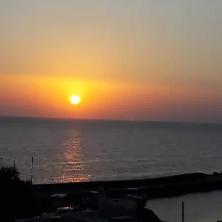 Porto Castello 3* Fira (Santorini)