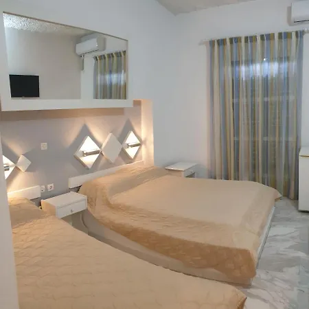 Porto Castello 3* Fira (Santorini)