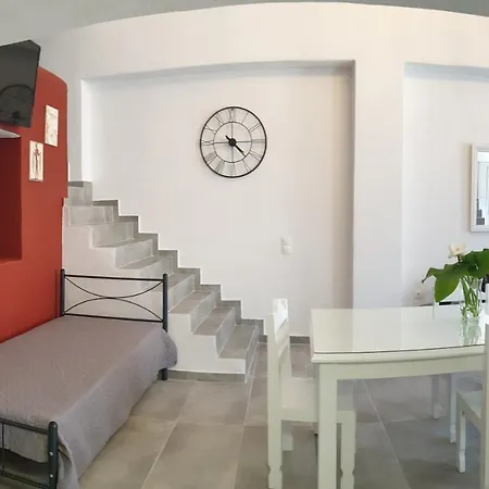 Porto Castello 3* Fira (Santorini)