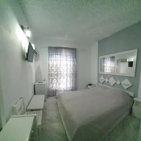 Porto Castello Hotel Fira (Santorini)