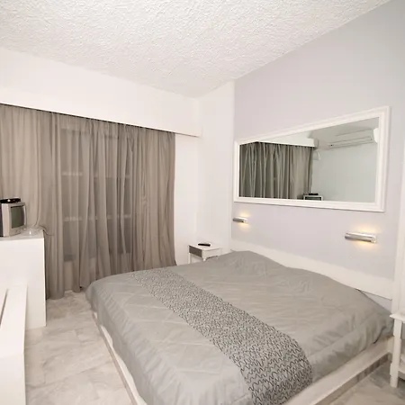 Hotel Porto Castello 3*