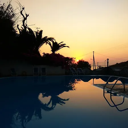 Porto Castello 3* Fira (Santorini)