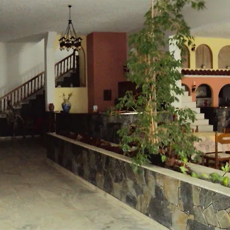 Hotell Porto Castello 3*