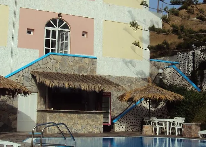 Porto Castello Fira (Santorini)