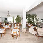 Porto Castello Fira (Santorini)